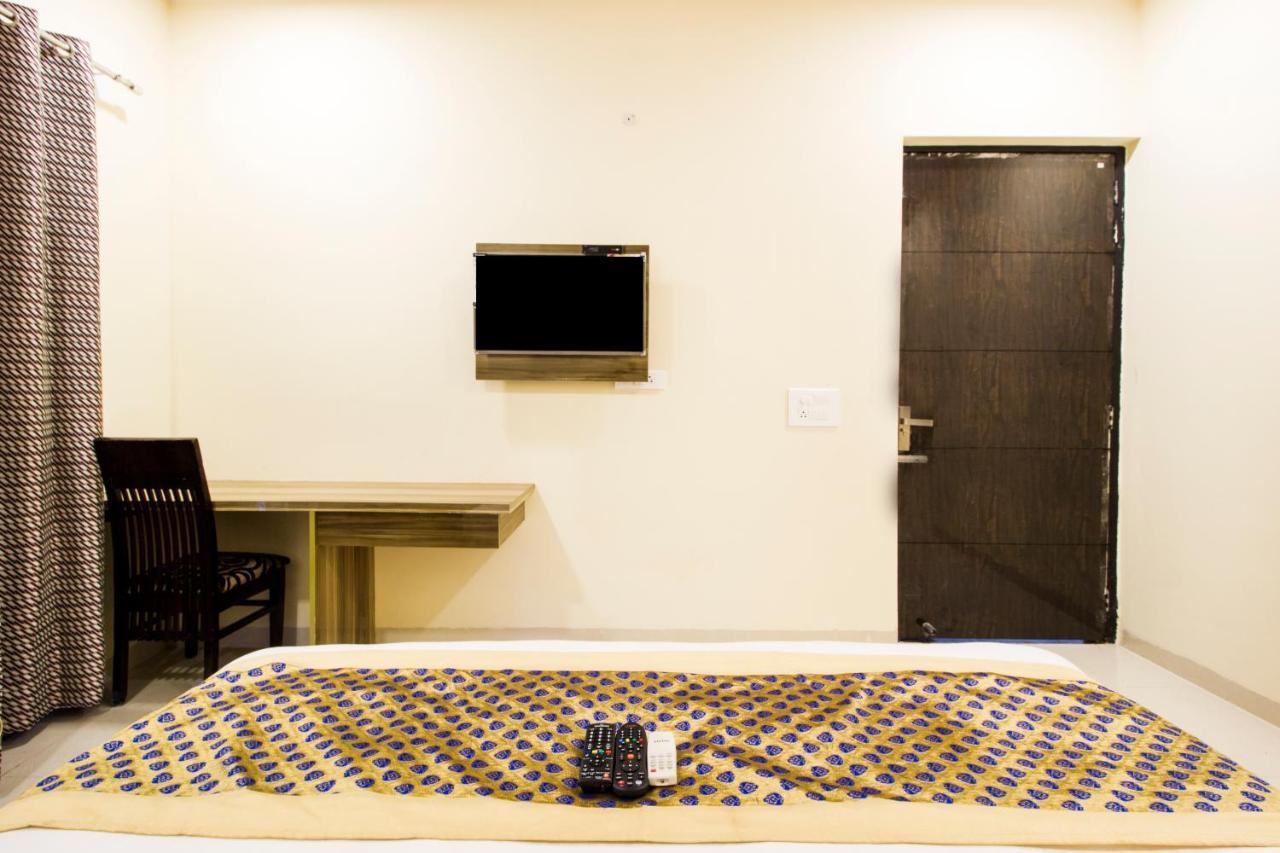 Fabhotel Signature Cyber Park Dillí Exteriér fotografie